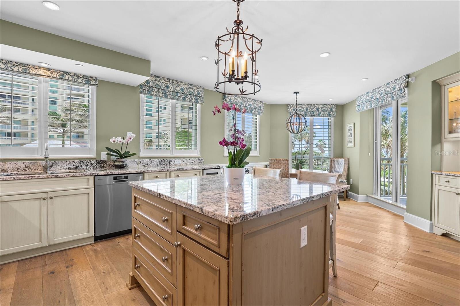 1170 GULF BLVD #201, CLEARWATER BEACH, FL — photo 5