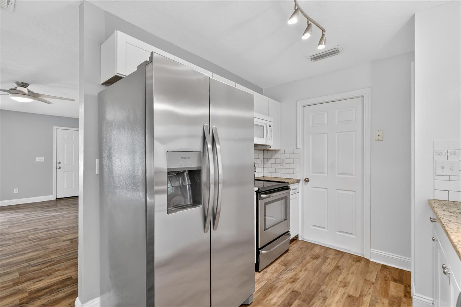 36 BAY RIDGE LOOP, MASCOTTE, FL — photo 27
