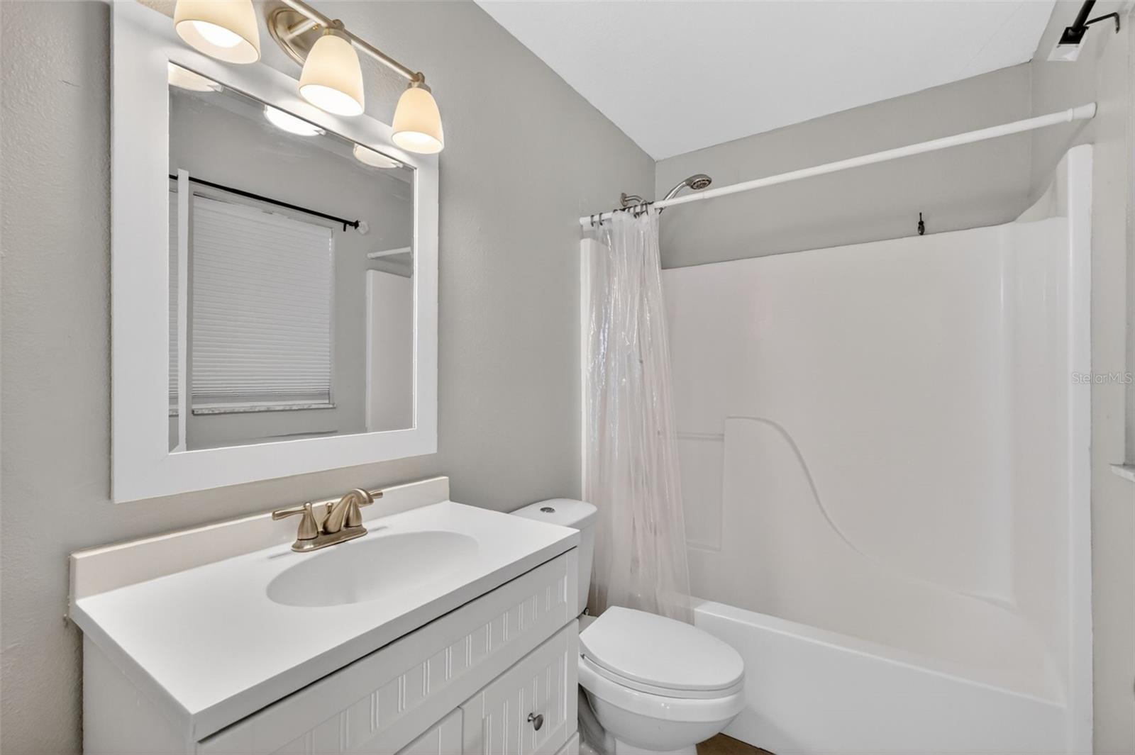 36 BAY RIDGE LOOP, MASCOTTE, FL — photo 40