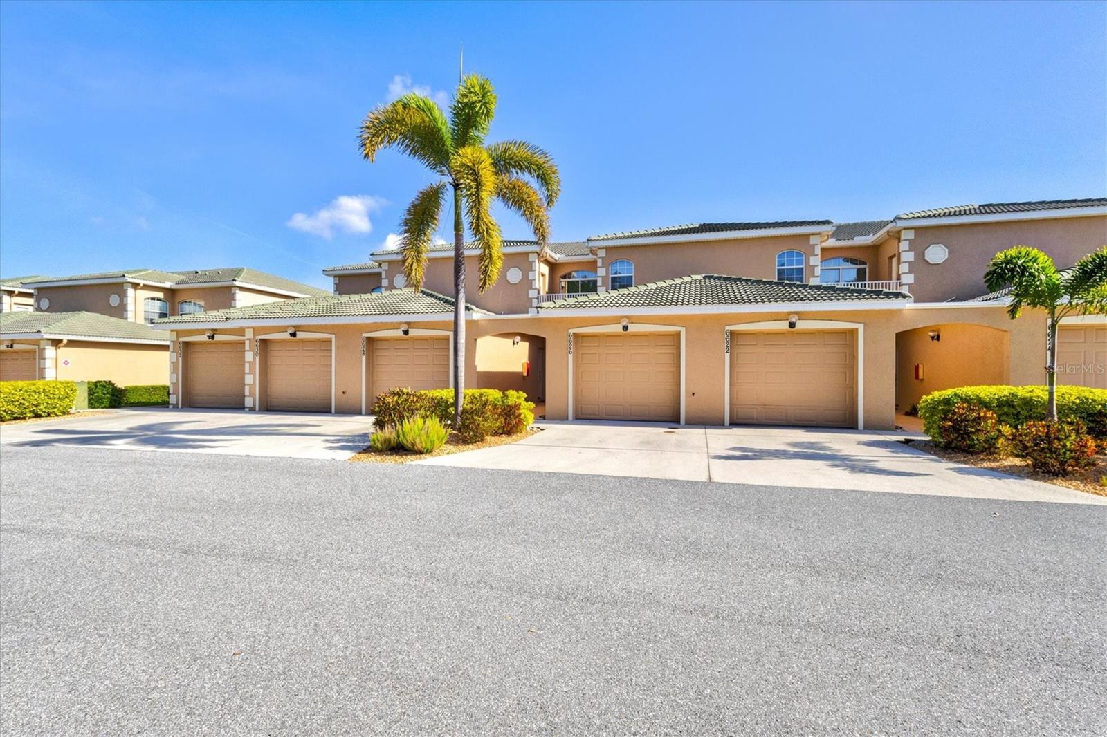 6626 7TH AVENUE CIR W, BRADENTON, FL — photo 4