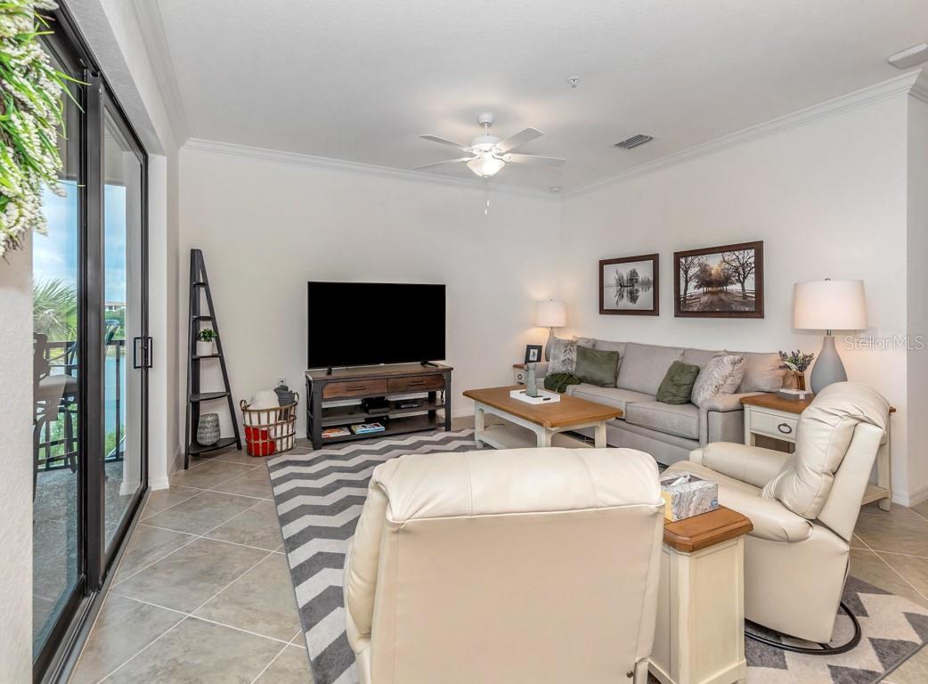 17510 GAWTHROP DR #406, LAKEWOOD RANCH, FL — photo 4