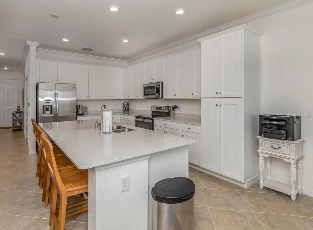 17510 GAWTHROP DR #406, LAKEWOOD RANCH, FL — photo 12