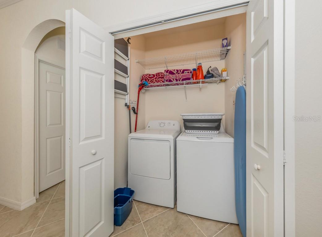 17510 GAWTHROP DR #406, LAKEWOOD RANCH, FL — photo 26