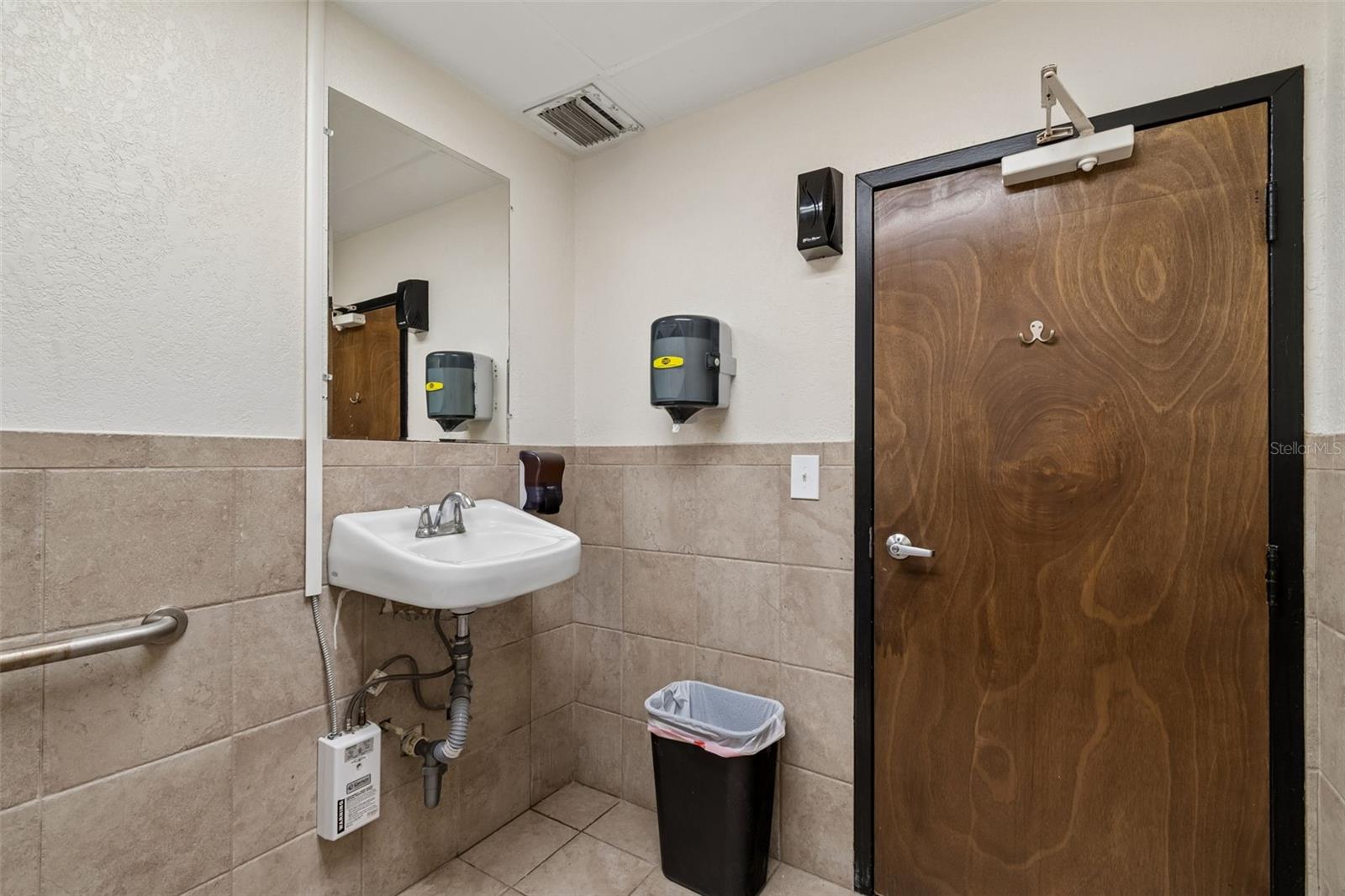4901 E BUSCH BLVD, TAMPA, FL — photo 17