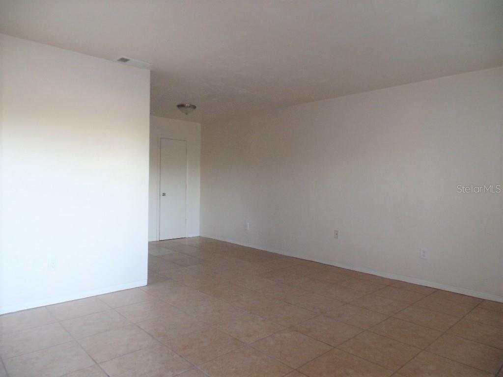 1240 70TH ST N #7, ST PETERSBURG, FL — photo 2