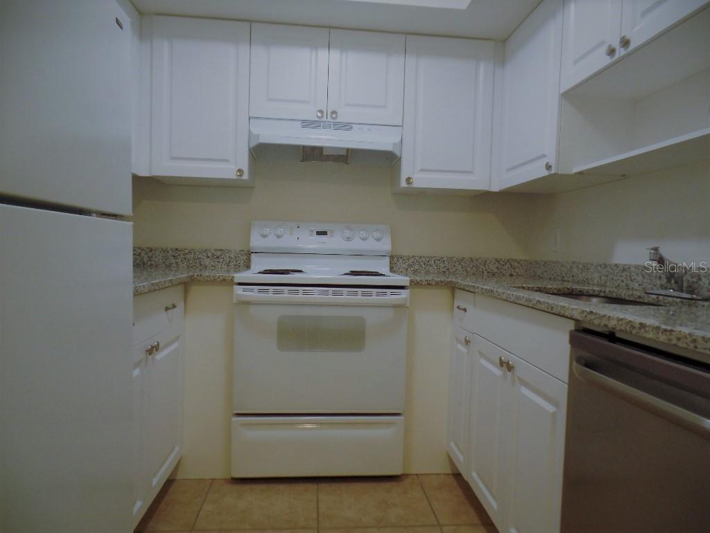 1240 70TH ST N #7, ST PETERSBURG, FL — photo 5