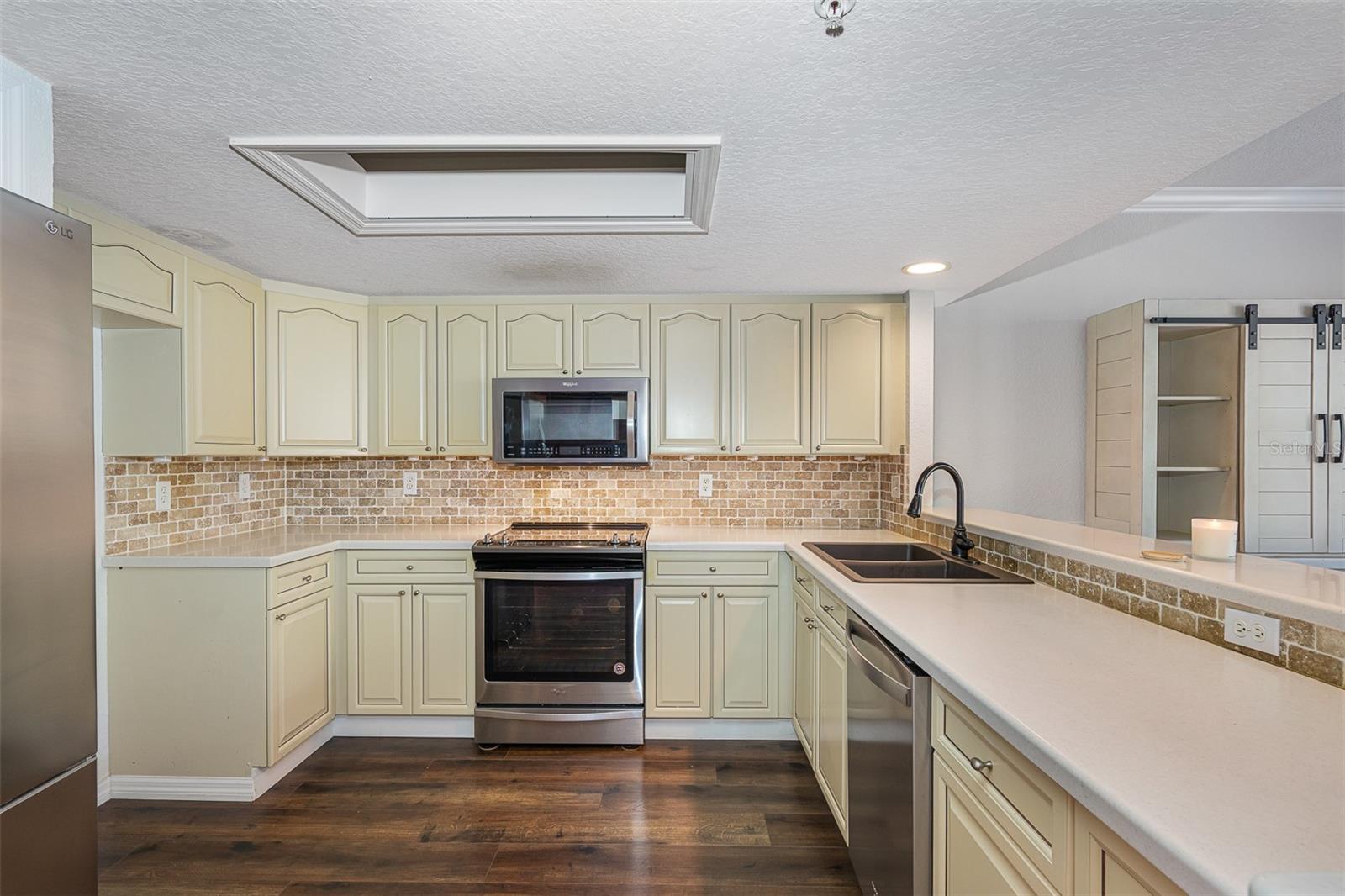 1381 CURLEW RD, DUNEDIN, FL — photo 12