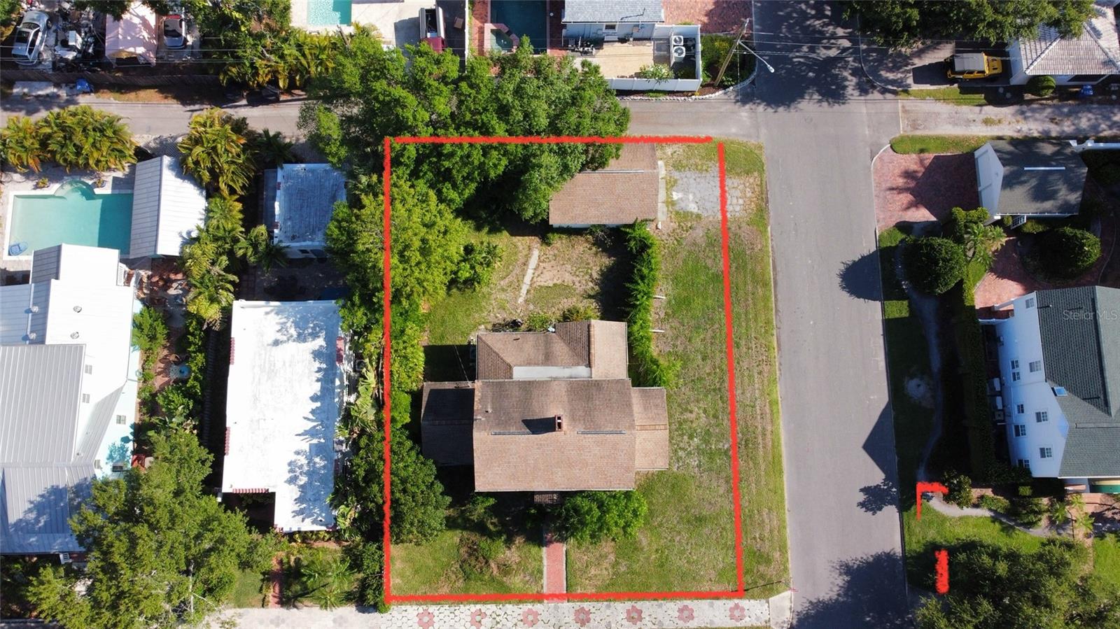 255 19TH AVE NE, ST PETERSBURG, FL — photo 2