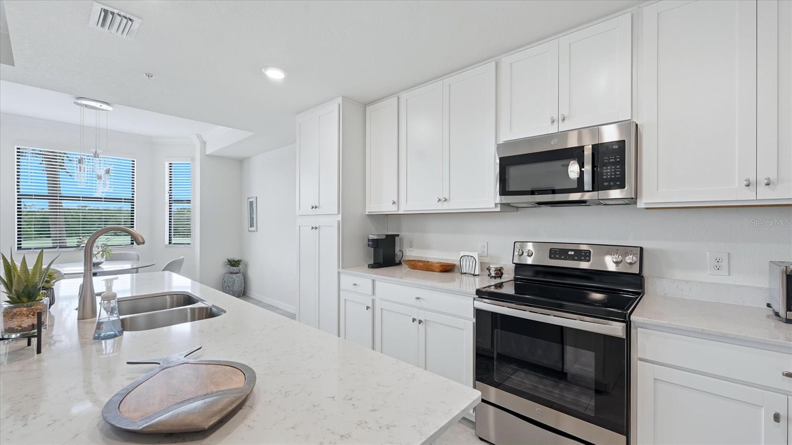 17810 GAWTHROP DR #203, LAKEWOOD RANCH, FL — photo 14
