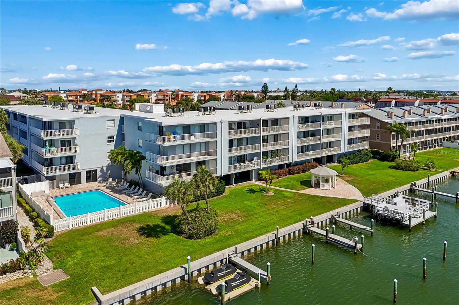 719 PINELLAS BAYWAY S #301, ST PETERSBURG, FL — photo 2