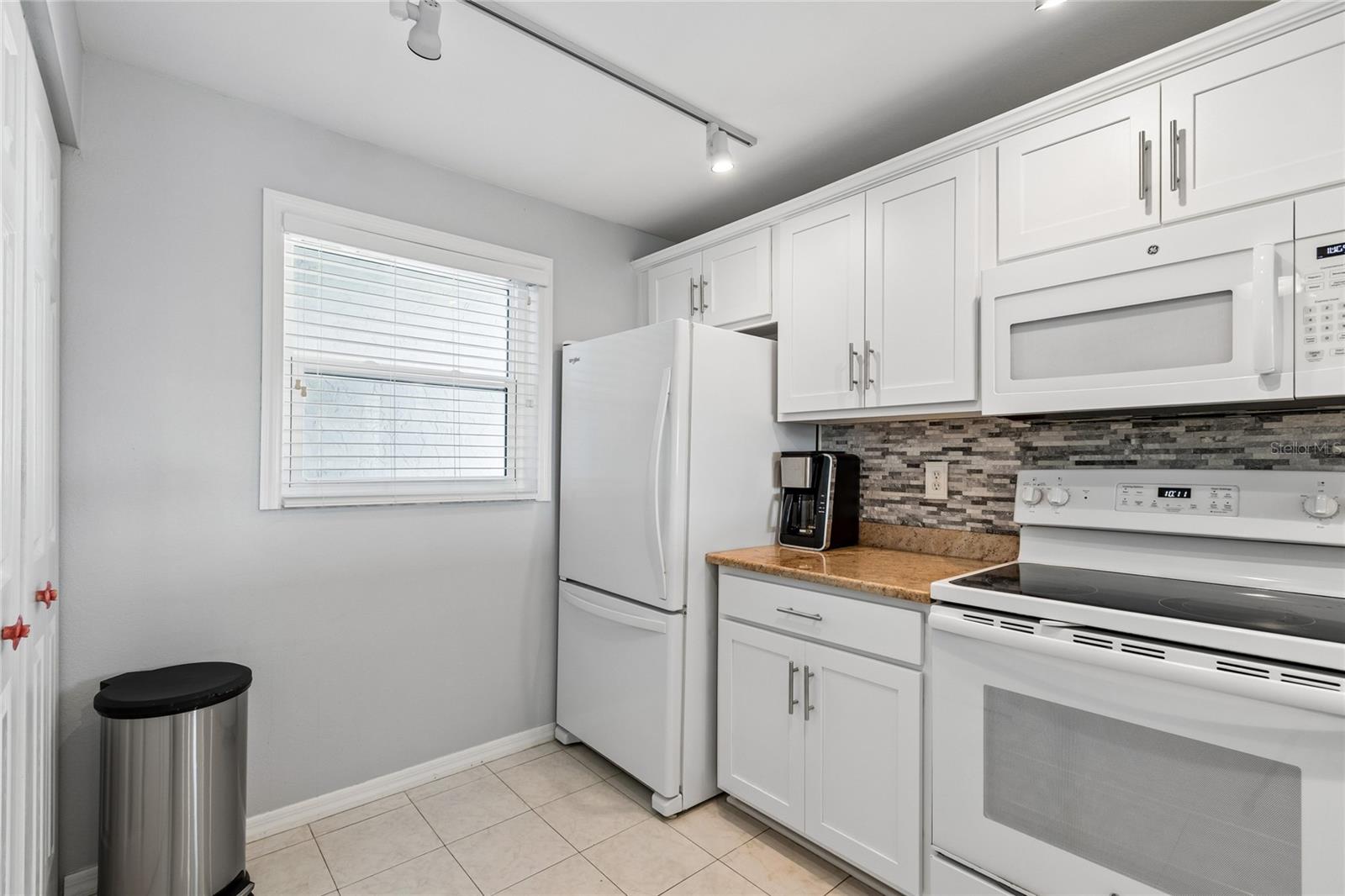 719 PINELLAS BAYWAY S #301, ST PETERSBURG, FL — photo 11