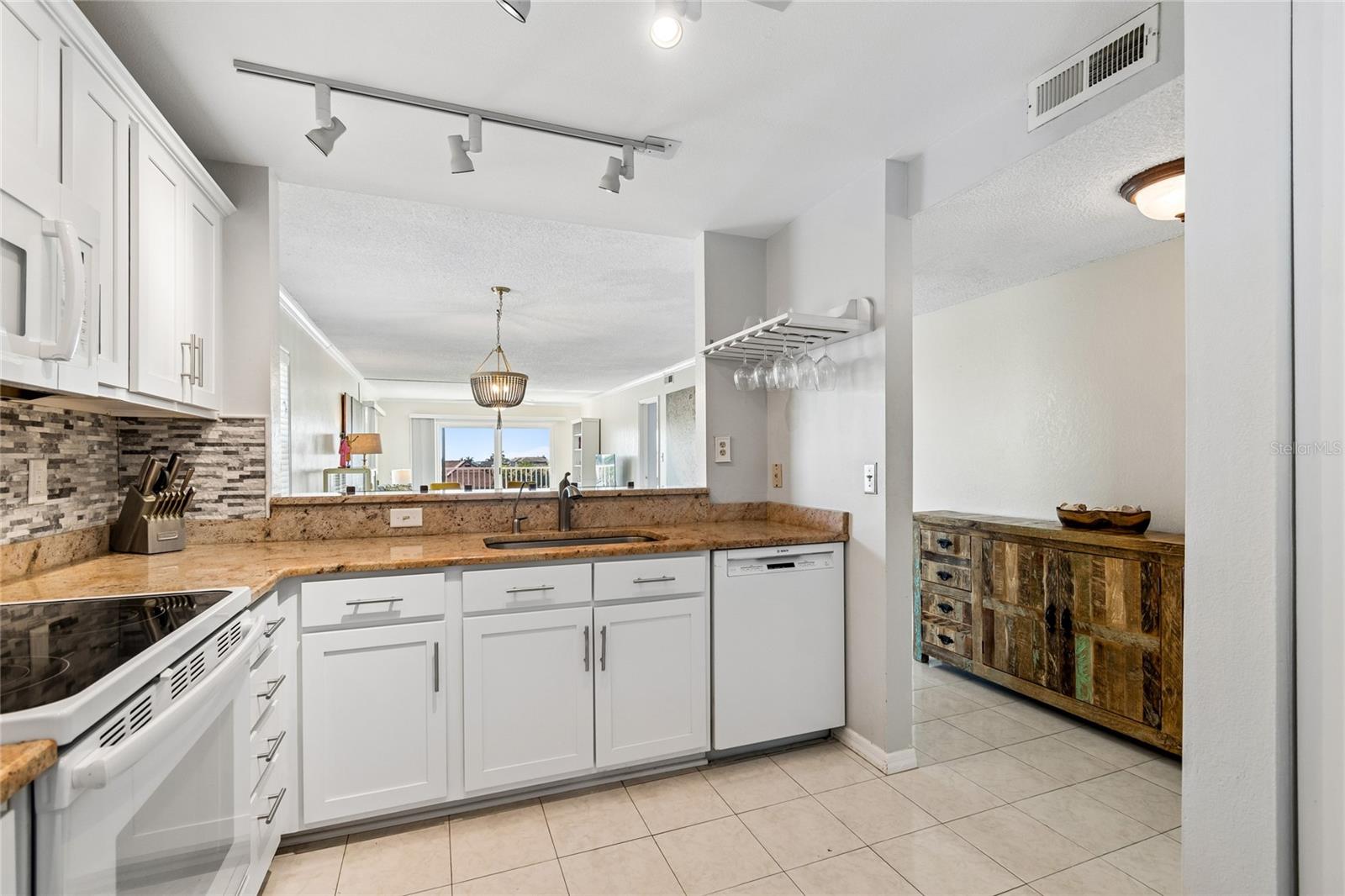 719 PINELLAS BAYWAY S #301, ST PETERSBURG, FL — photo 13