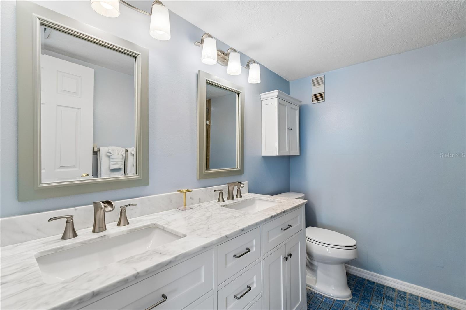 719 PINELLAS BAYWAY S #301, ST PETERSBURG, FL — photo 31