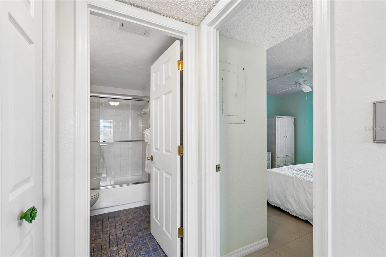719 PINELLAS BAYWAY S #301, ST PETERSBURG, FL — photo 37