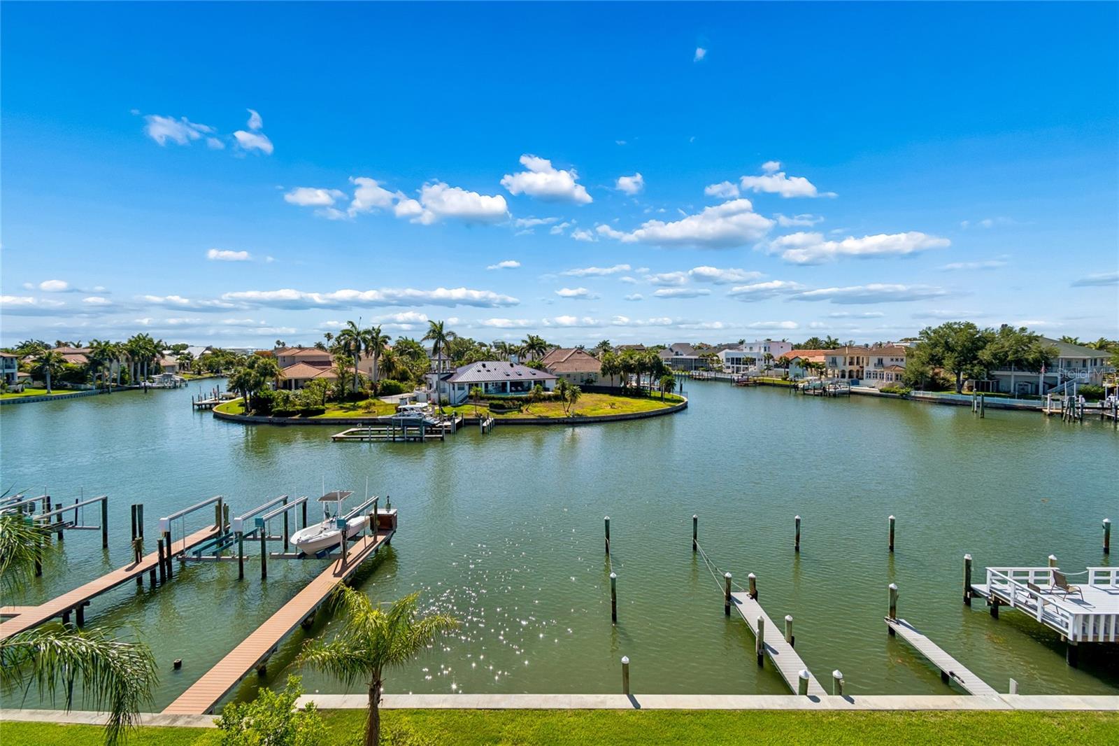 719 PINELLAS BAYWAY S #301, ST PETERSBURG, FL — photo 49