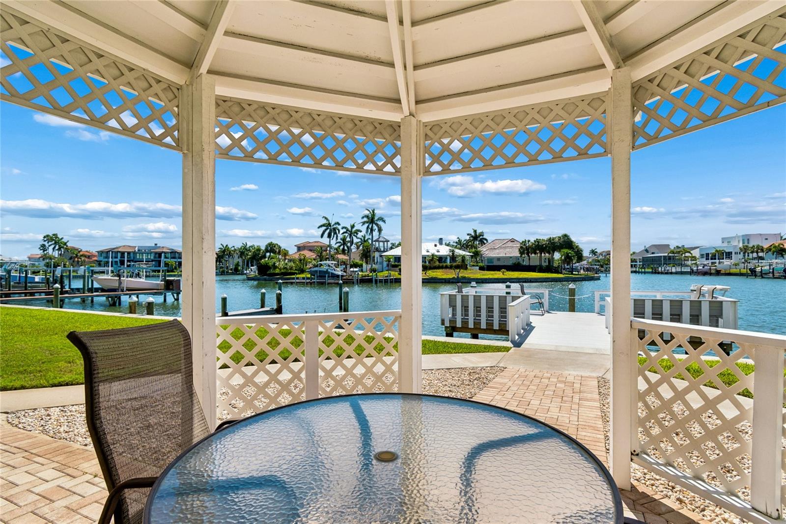 719 PINELLAS BAYWAY S #301, ST PETERSBURG, FL — photo 54
