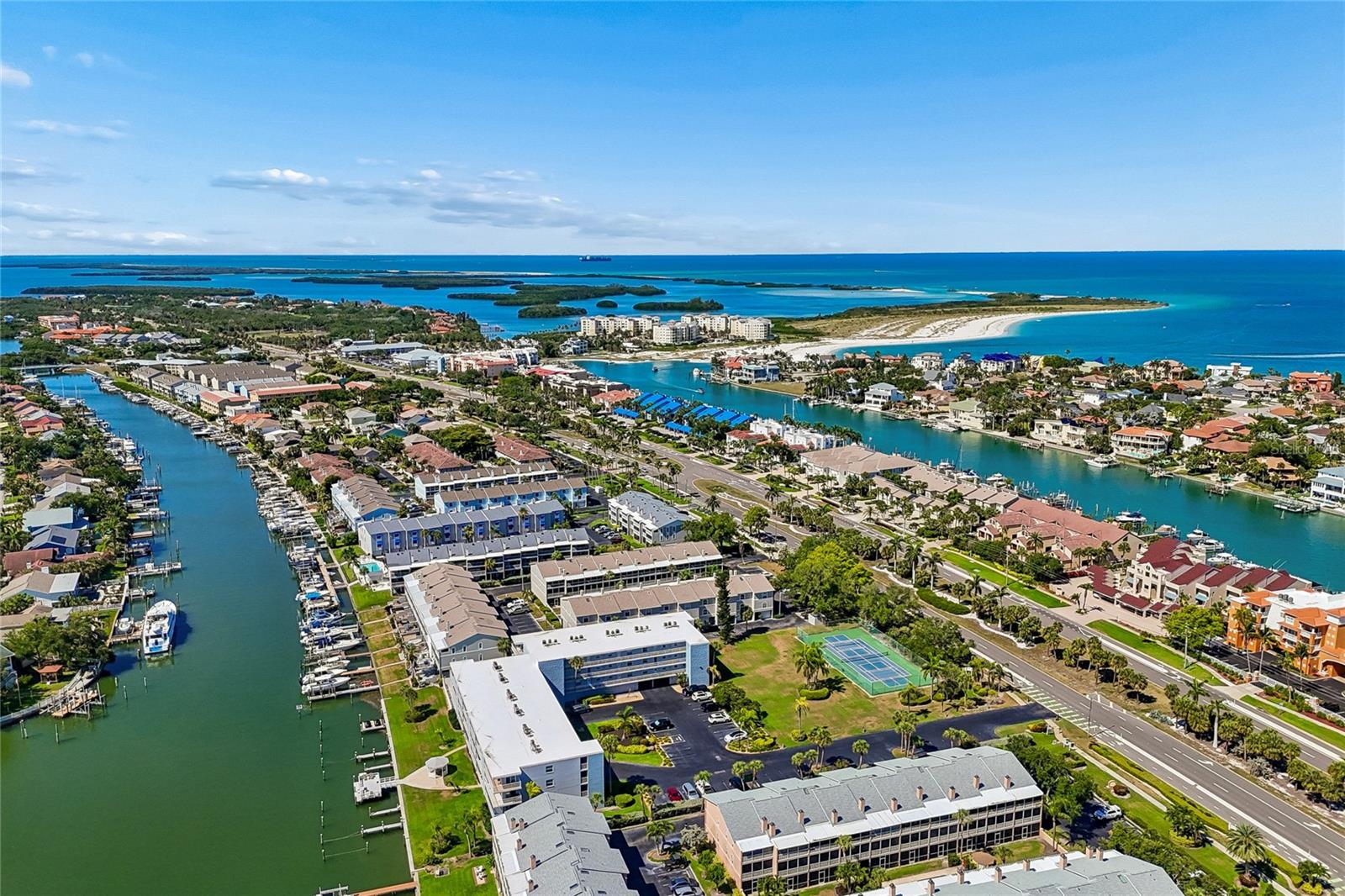 719 PINELLAS BAYWAY S #301, ST PETERSBURG, FL — photo 62