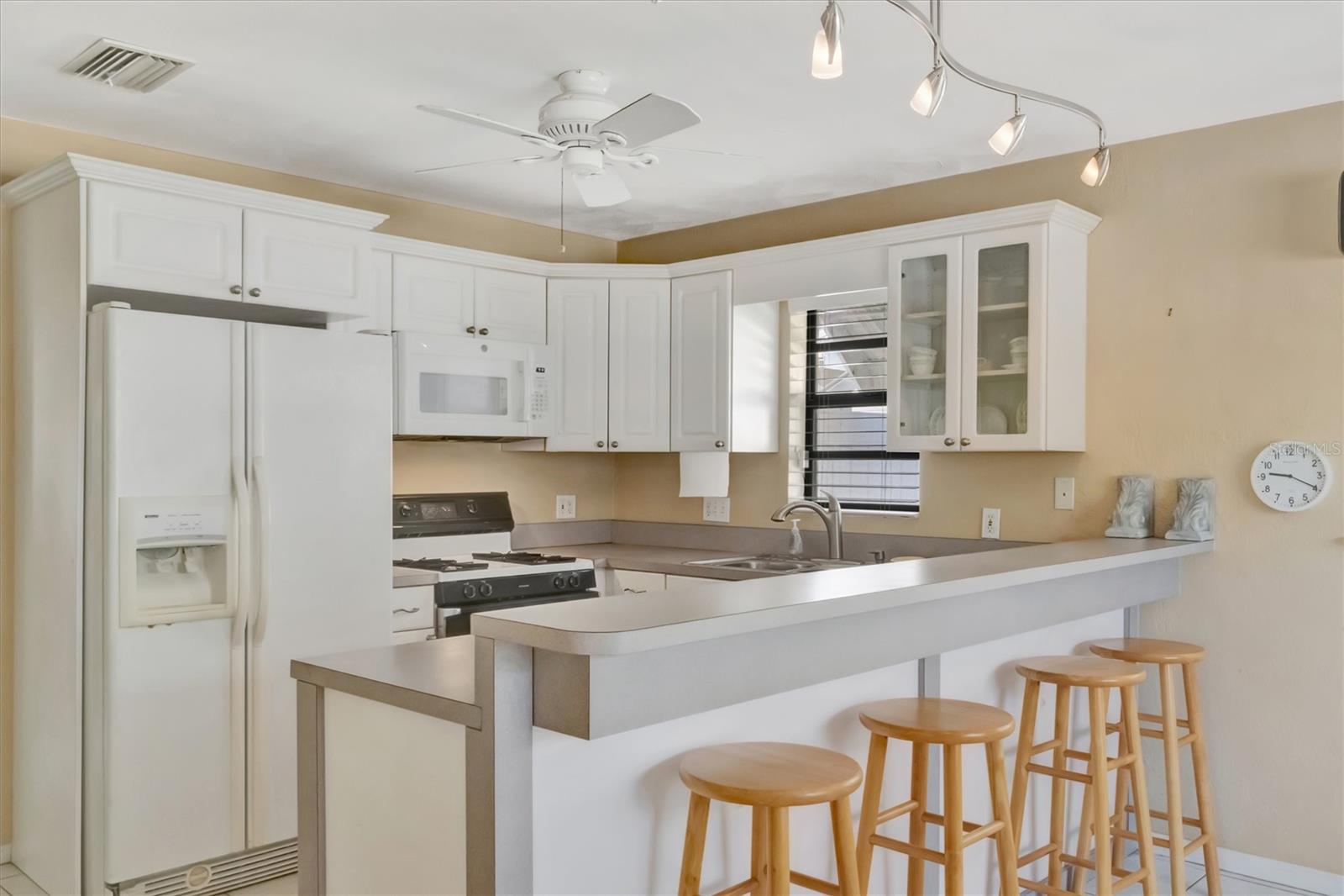 5630 13TH AVE N, ST PETERSBURG, FL — photo 9