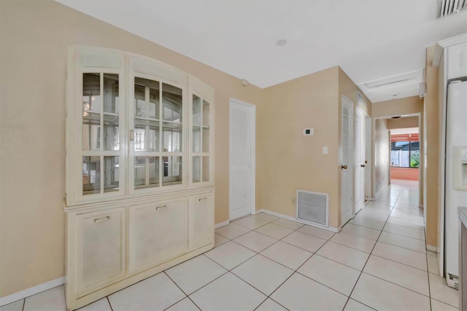 5630 13TH AVE N, ST PETERSBURG, FL — photo 15