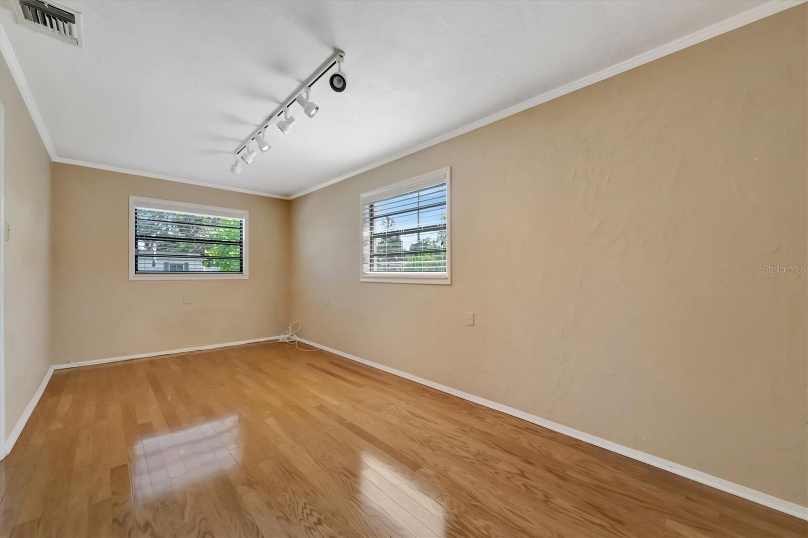 5630 13TH AVE N, ST PETERSBURG, FL — photo 17