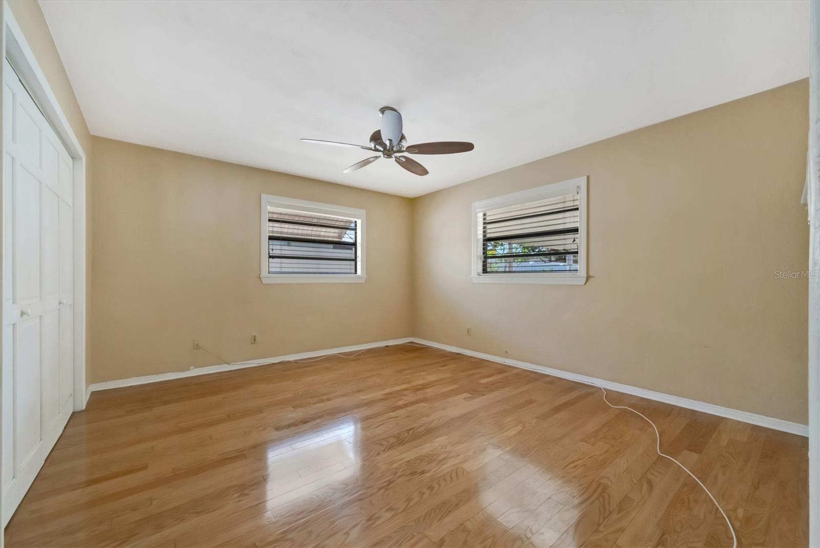 5630 13TH AVE N, ST PETERSBURG, FL — photo 24