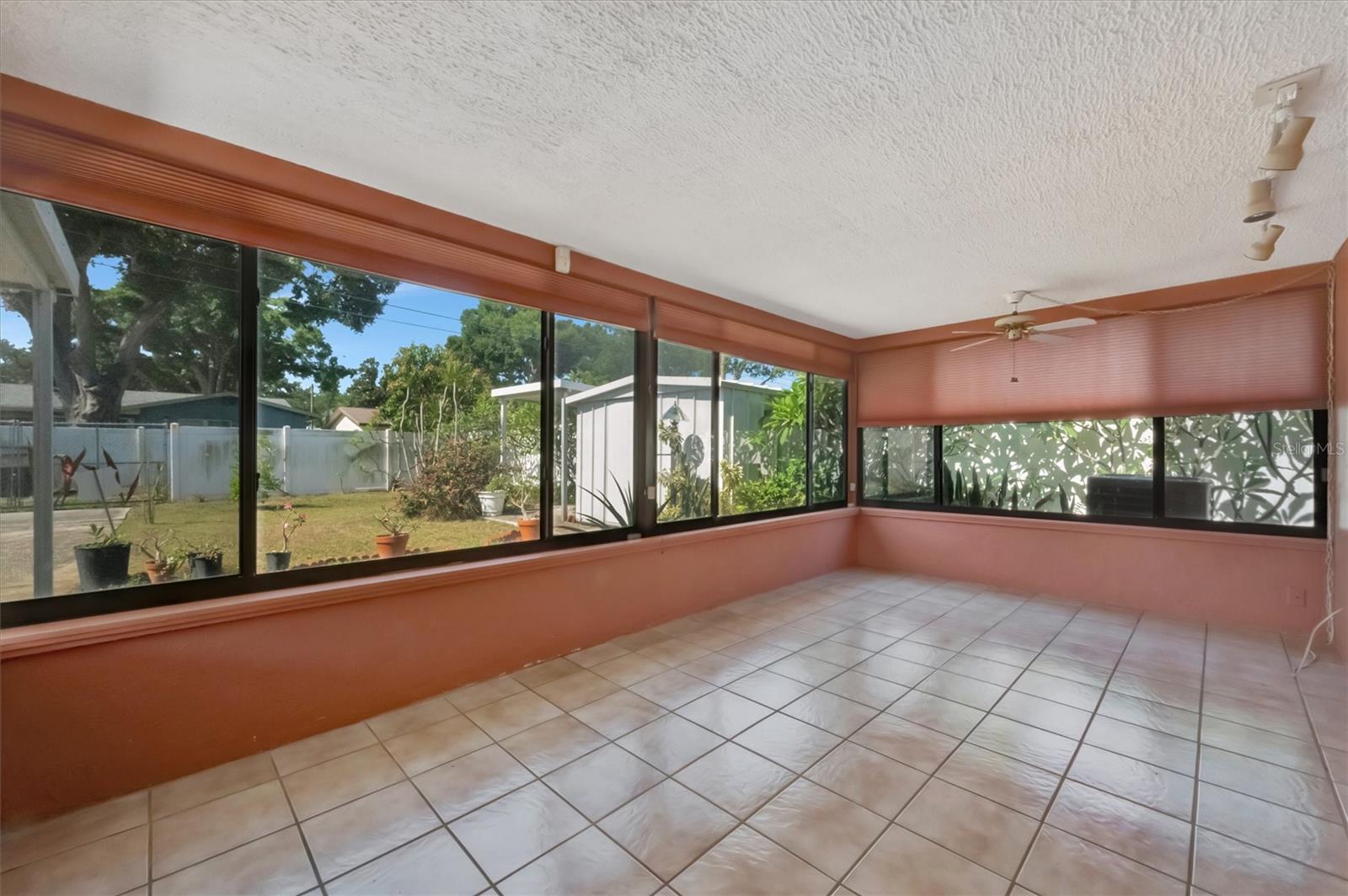 5630 13TH AVE N, ST PETERSBURG, FL — photo 29