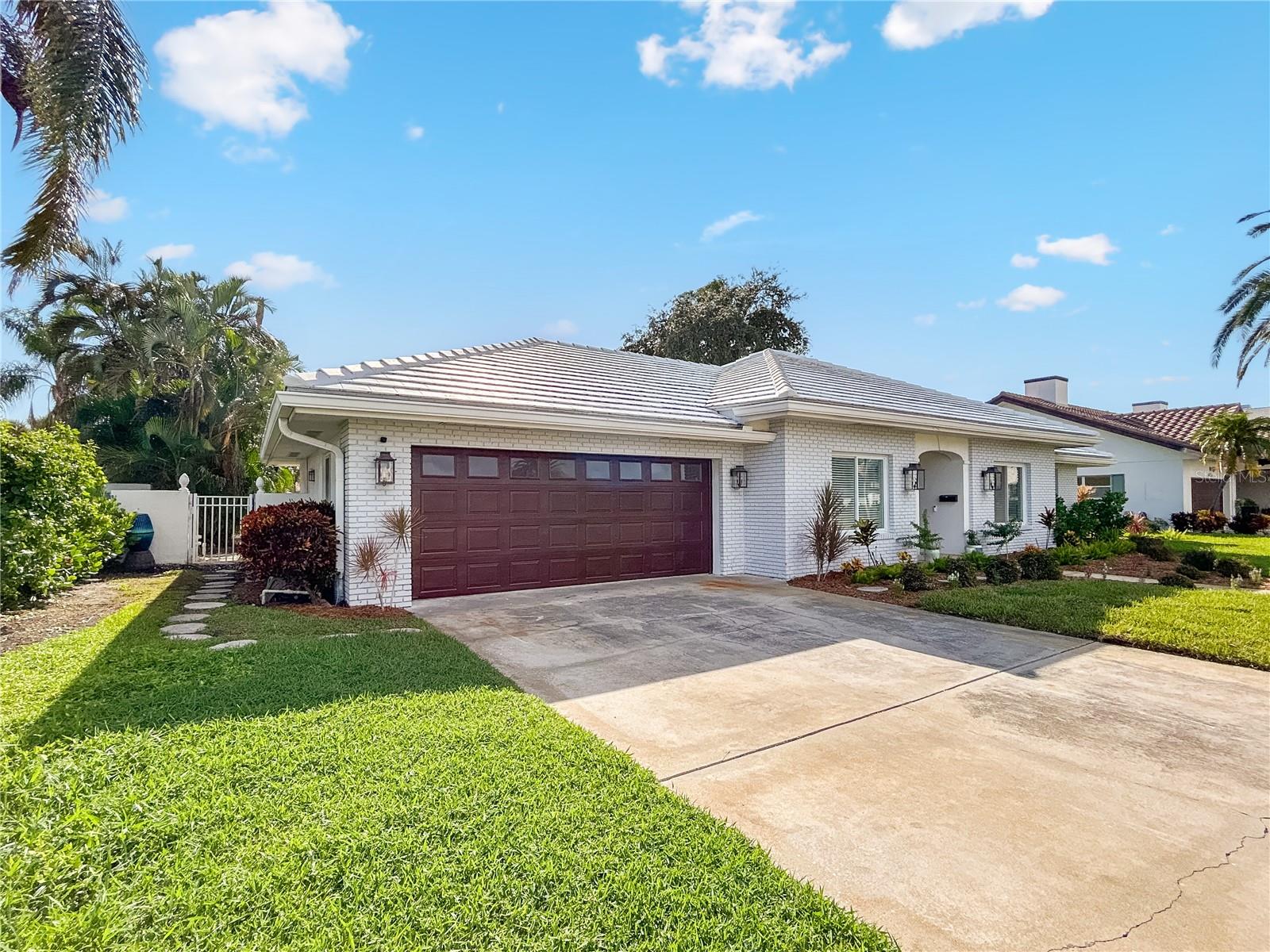 5853 LEELAND ST S, ST PETERSBURG, FL — photo 2