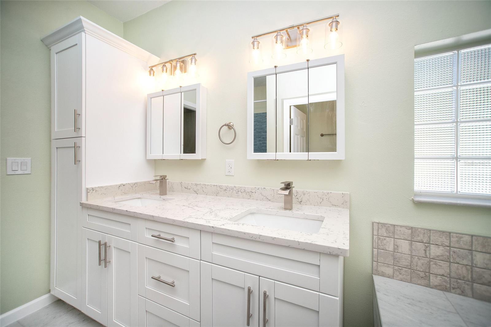 415 DR ML KING JR ST N, SAFETY HARBOR, FL — photo 16