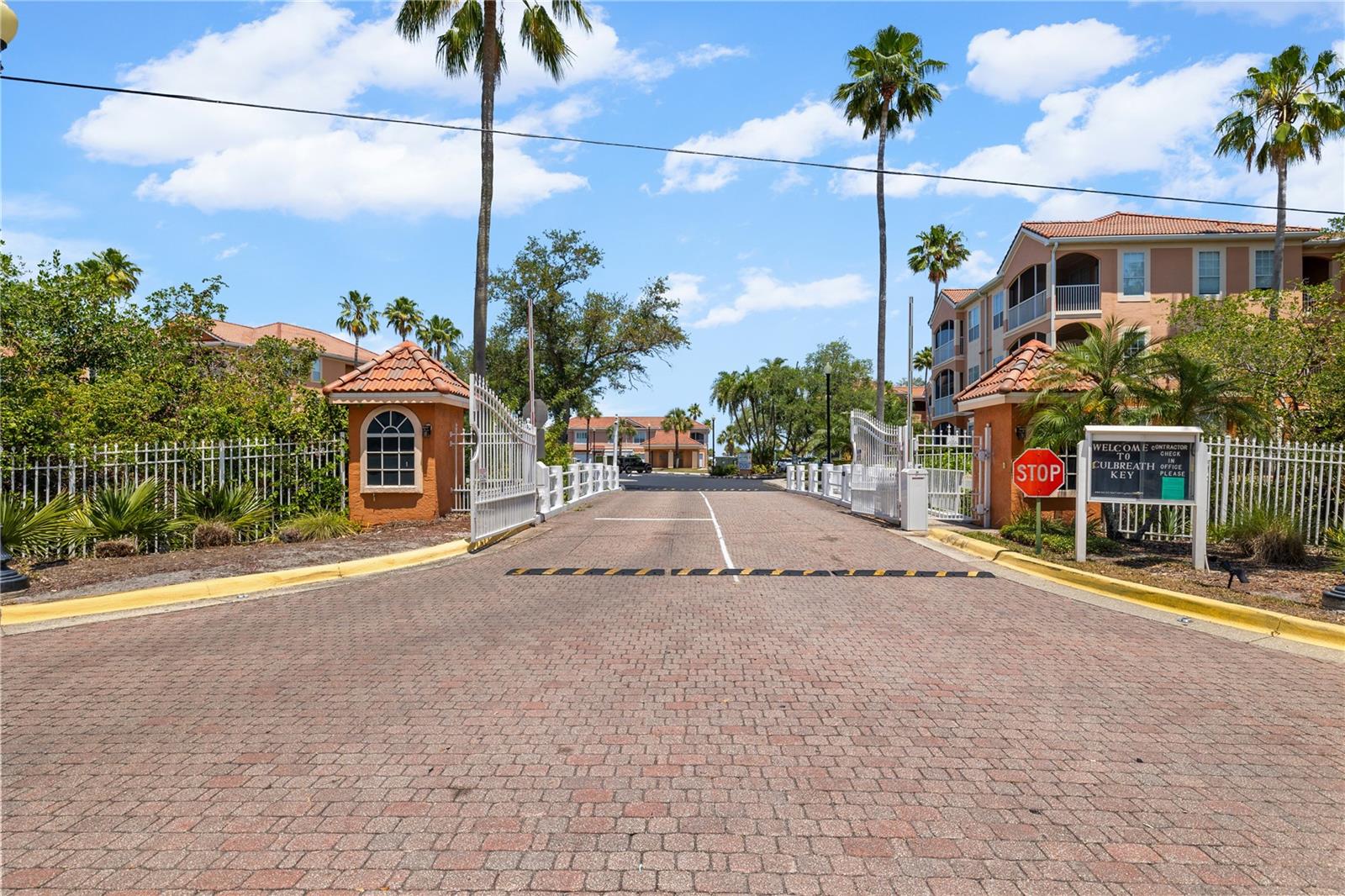 5000 CULBREATH KEY WAY #9-216, TAMPA, FL — photo 31