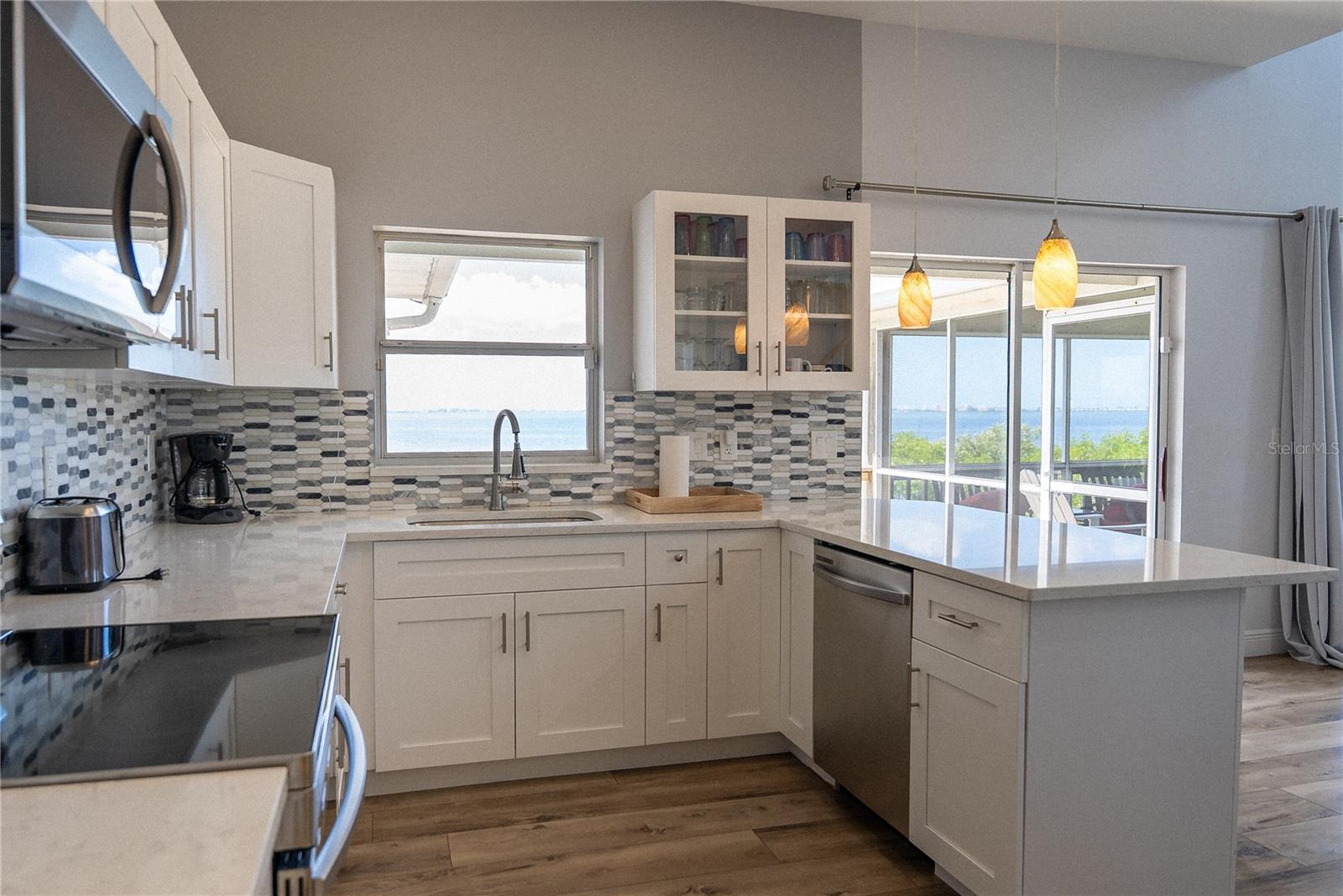 2424 BAY DR #2424/2426, BRADENTON, FL — photo 8
