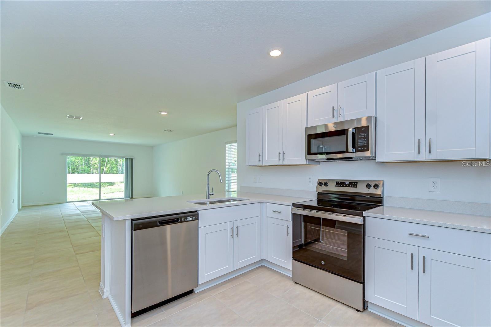13341 TROPICAL BREEZE WAY, HUDSON, FL — photo 3
