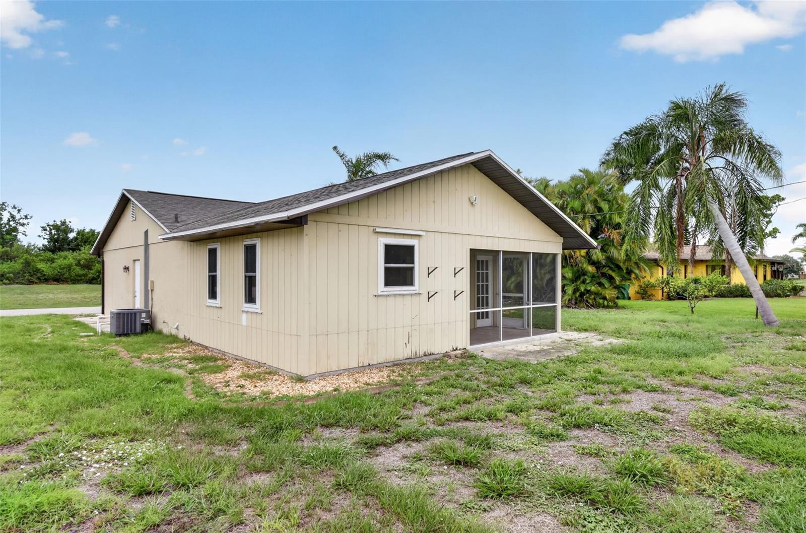 10136 PEACH AVE, ENGLEWOOD, FL — photo 32