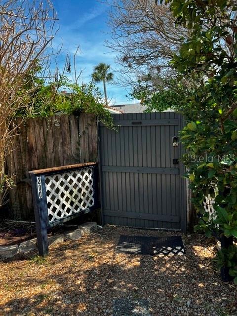1403 E ALFRED ST #200, TAVARES, FL