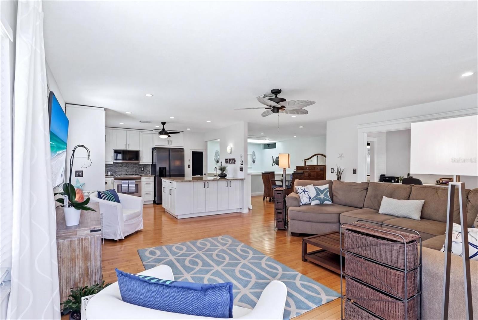 517 KUMQUAT DR, ANNA MARIA, FL — photo 12