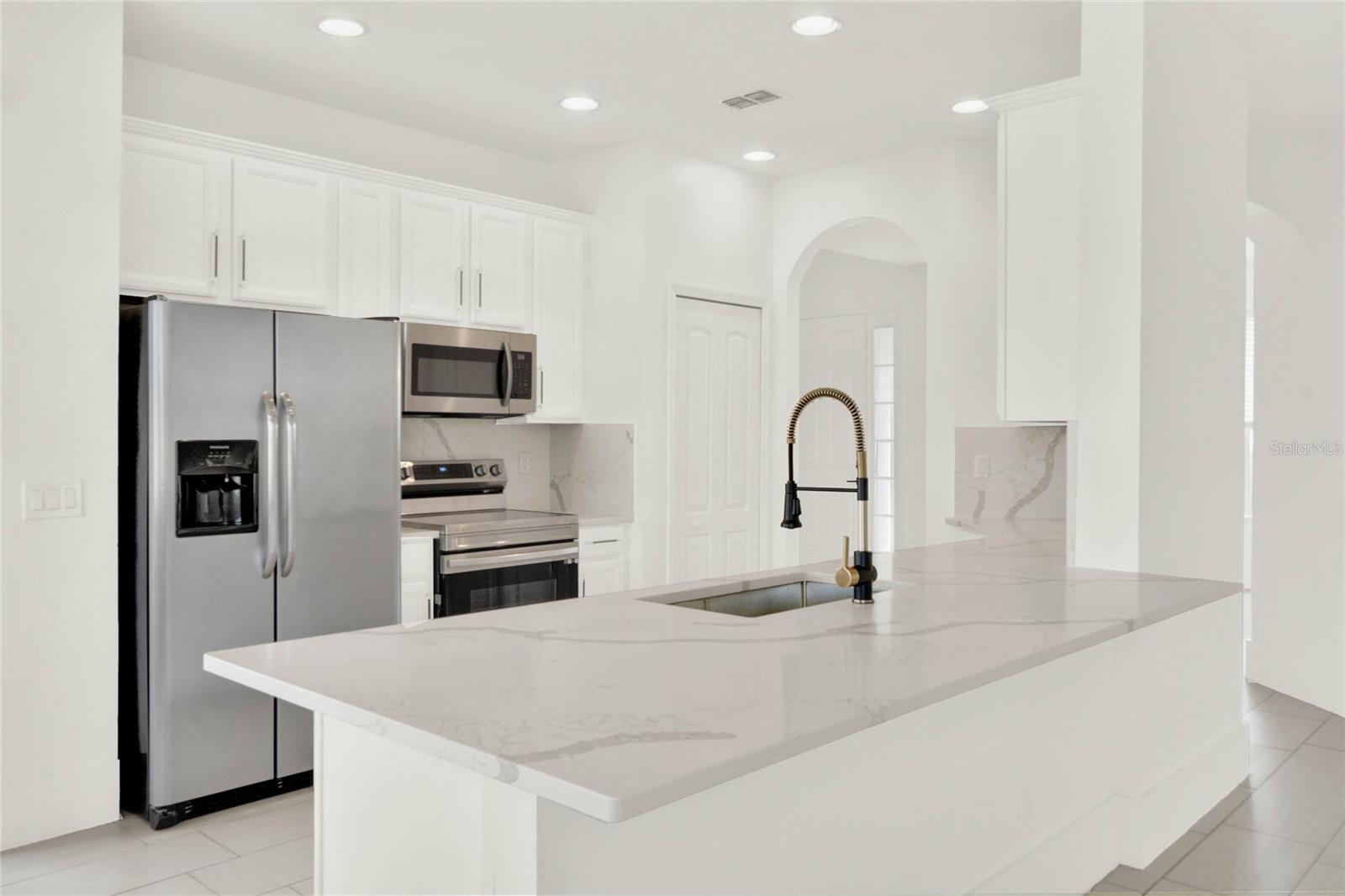 23503 VALDERAMA LN, SORRENTO, FL — photo 54