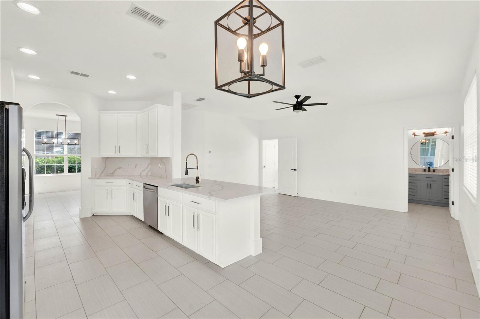 23503 VALDERAMA LN, SORRENTO, FL — photo 62