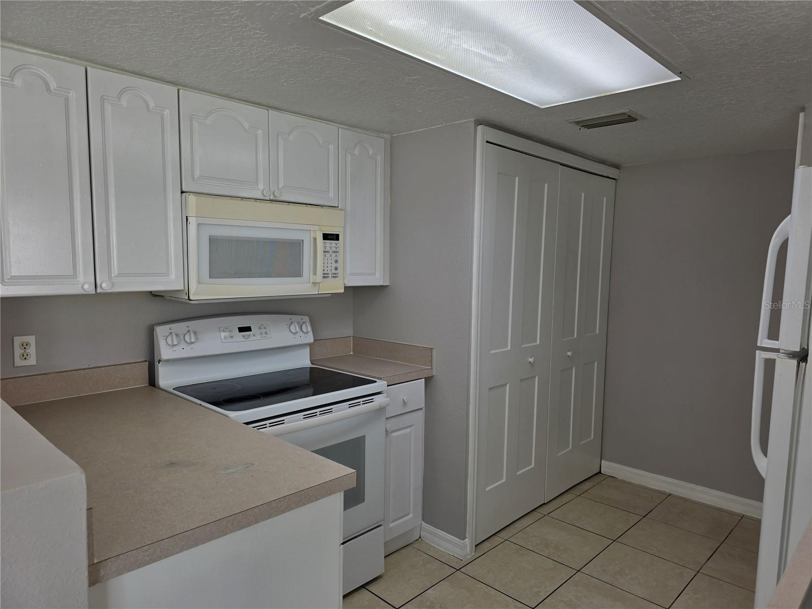 406 WASHINGTON PALM LOOP, DAVENPORT, FL — photo 2