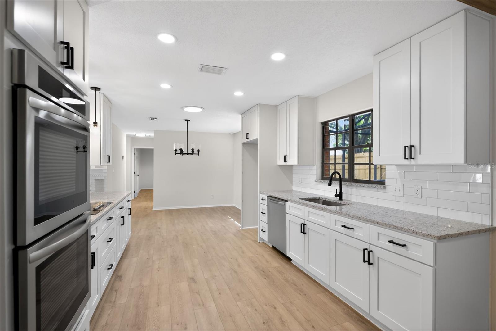 637 W LAKESHORE DR, CLERMONT, FL — photo 10