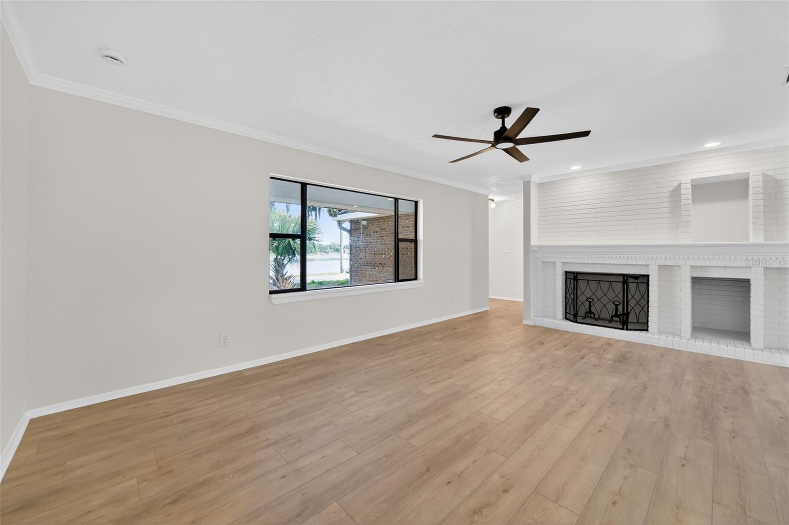 637 W LAKESHORE DR, CLERMONT, FL — photo 41