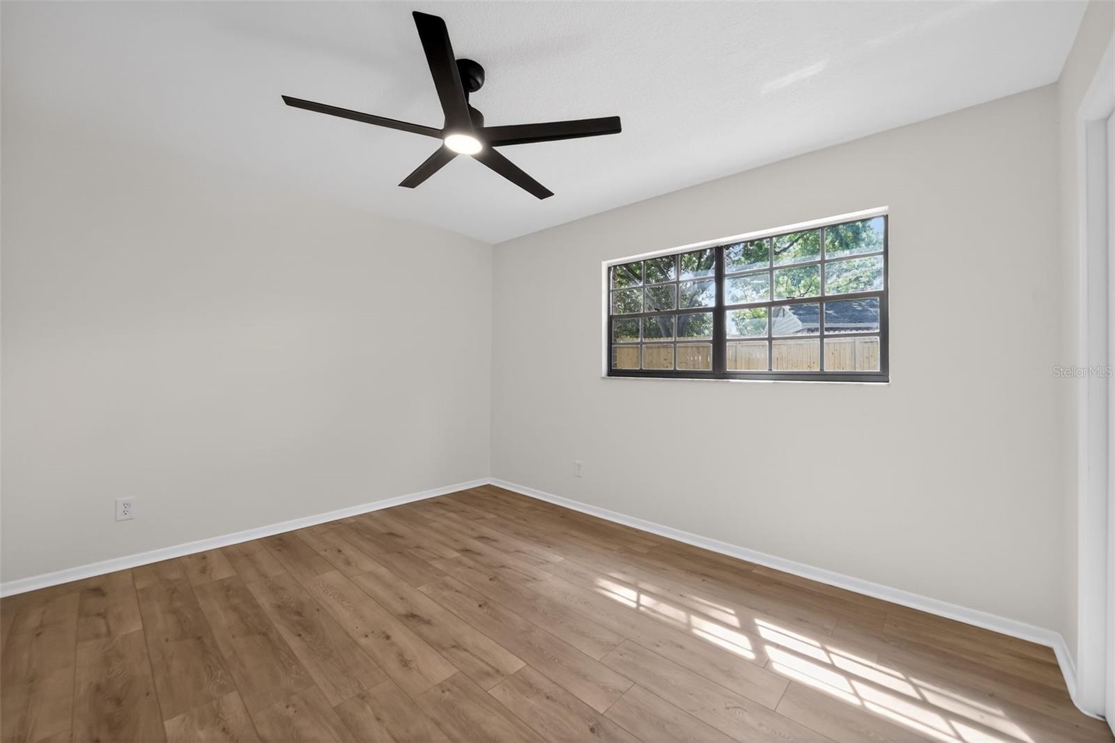 637 W LAKESHORE DR, CLERMONT, FL — photo 46