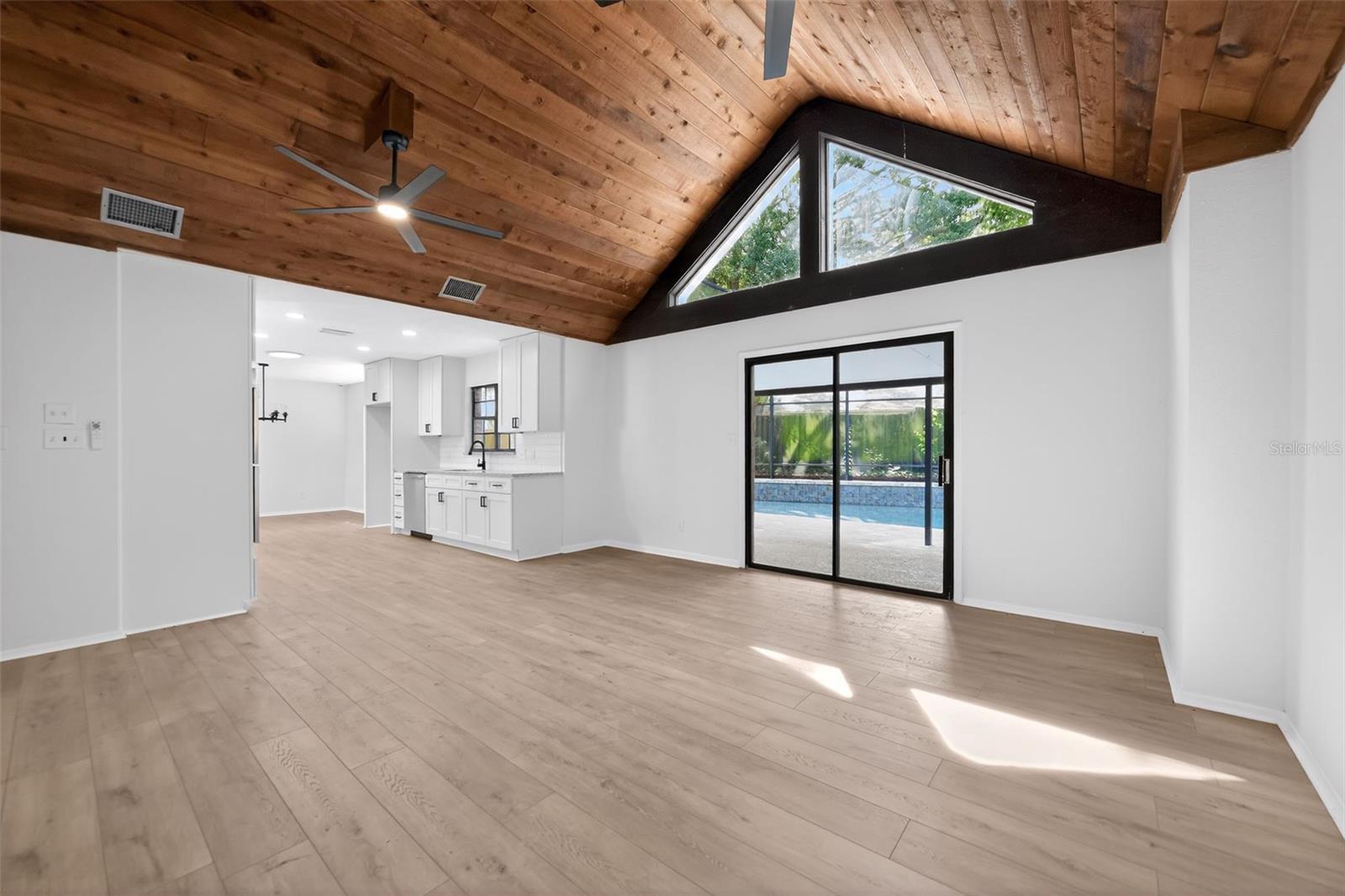 637 W LAKESHORE DR, CLERMONT, FL — photo 53