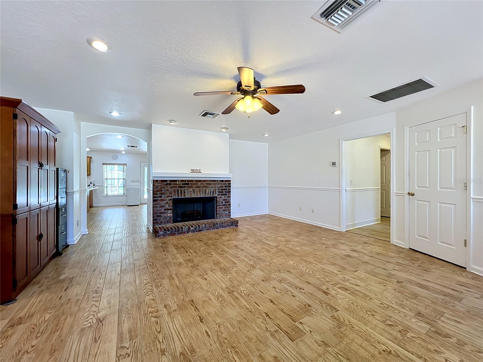 2300 PINE MEADOWS PL, CHULUOTA, FL — photo 9