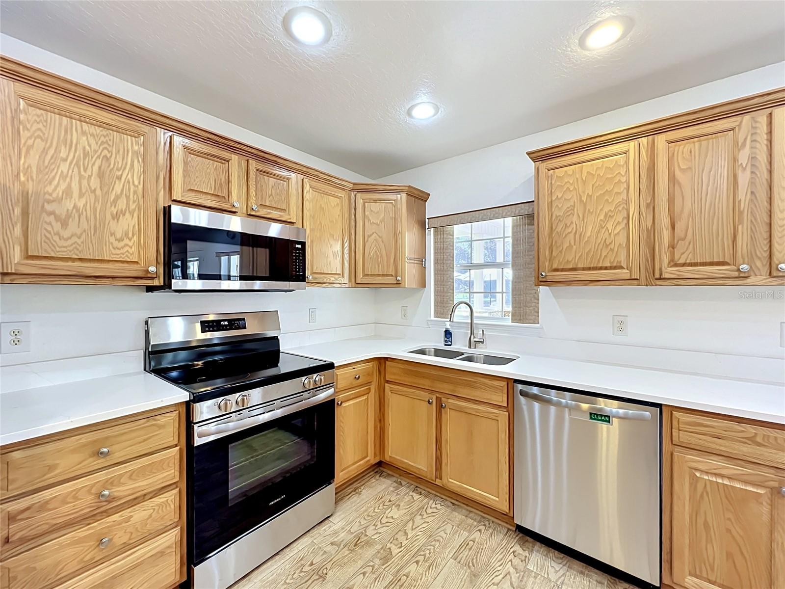 2300 PINE MEADOWS PL, CHULUOTA, FL — photo 13