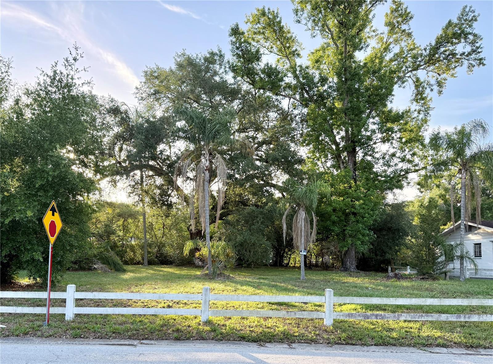 304 SPRINGDALE PLACE, TEMPLE TERRACE, FL
