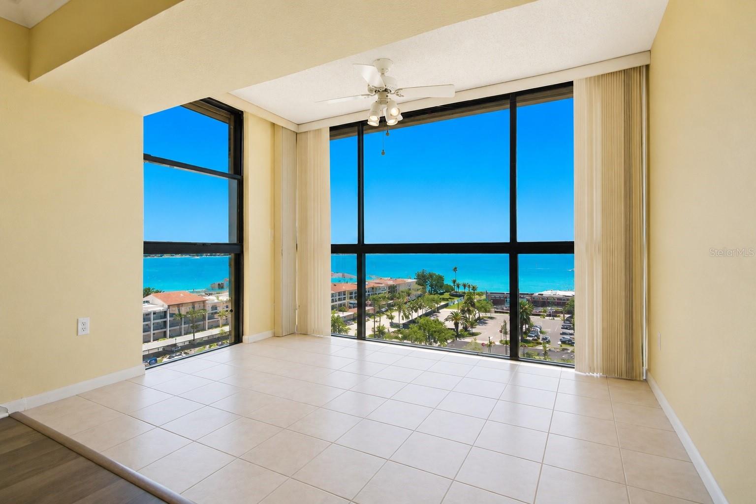 800 S GULFVIEW BLVD #908, CLEARWATER BEACH, FL — photo 4