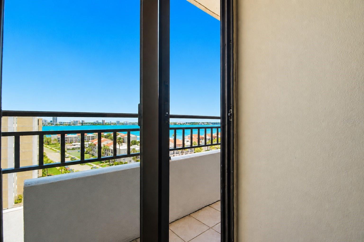 800 S GULFVIEW BLVD #908, CLEARWATER BEACH, FL — photo 26