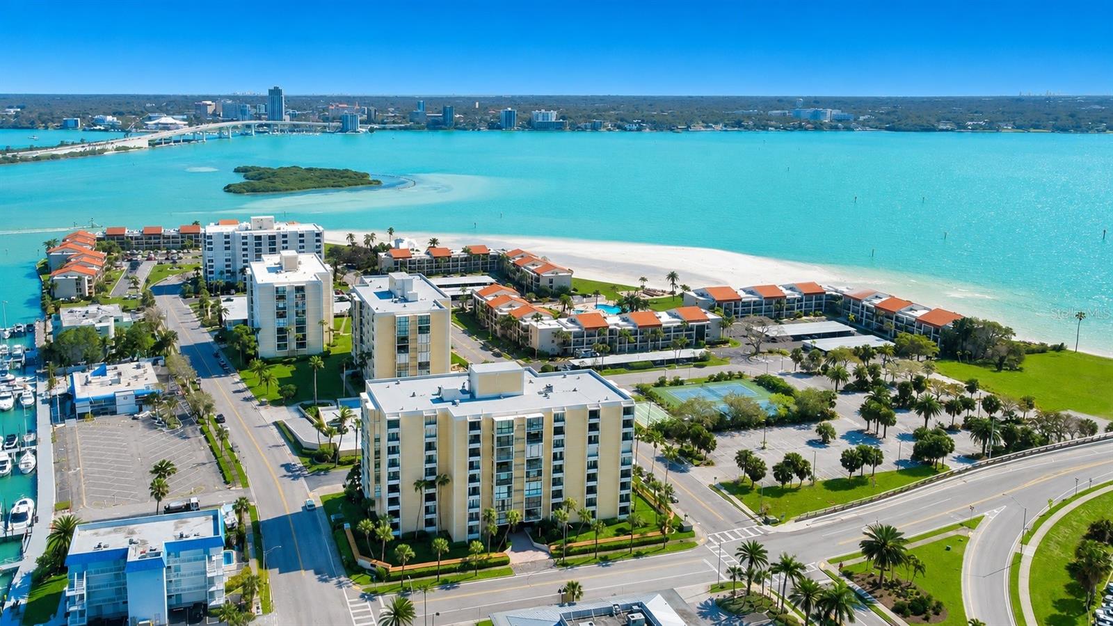 800 S GULFVIEW BLVD #908, CLEARWATER BEACH, FL — photo 48
