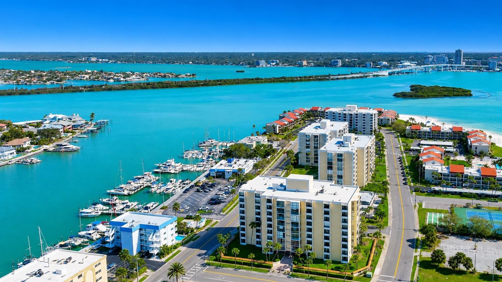 800 S GULFVIEW BLVD #908, CLEARWATER BEACH, FL — photo 52