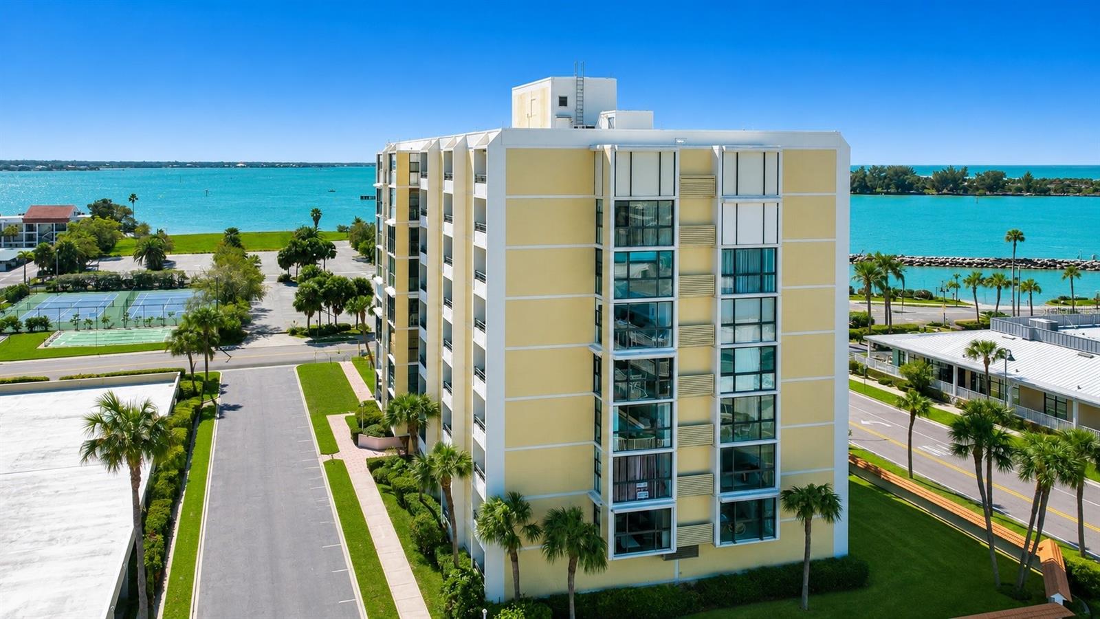 800 S GULFVIEW BLVD #908, CLEARWATER BEACH, FL — photo 53