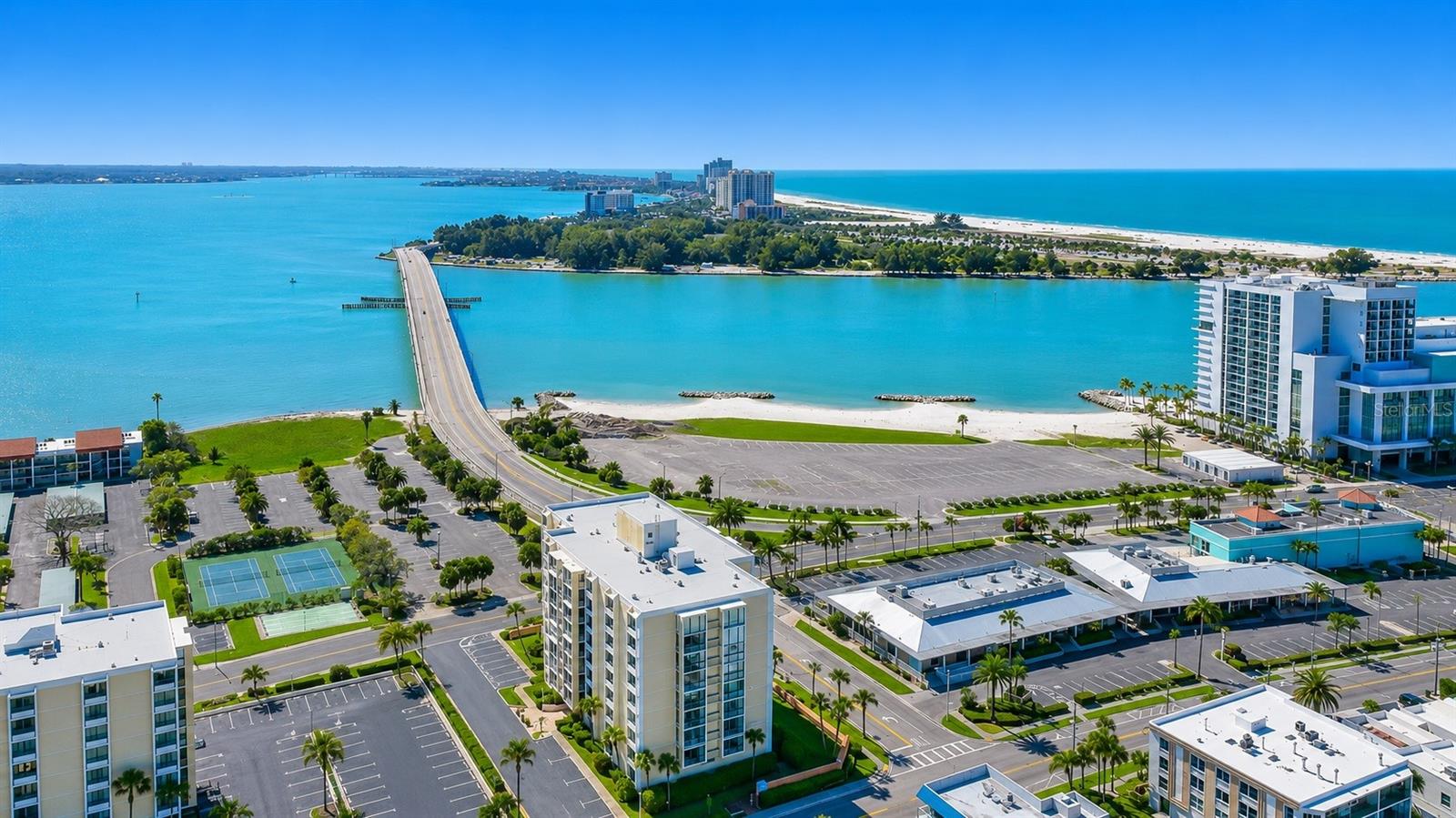 800 S GULFVIEW BLVD #908, CLEARWATER BEACH, FL — photo 54